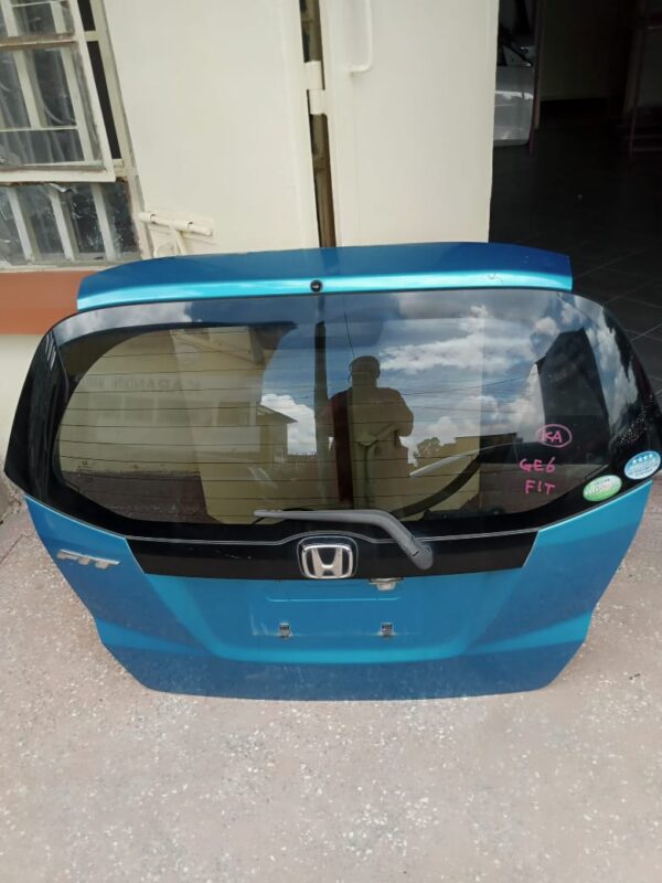 Reargate Honda Fit