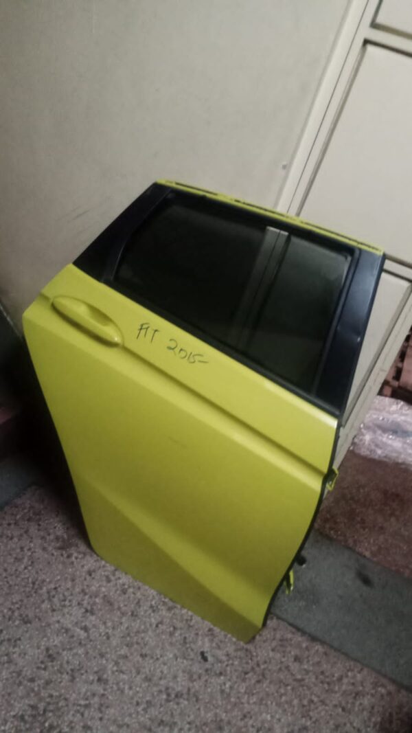 REARDOOR HONDA FIT