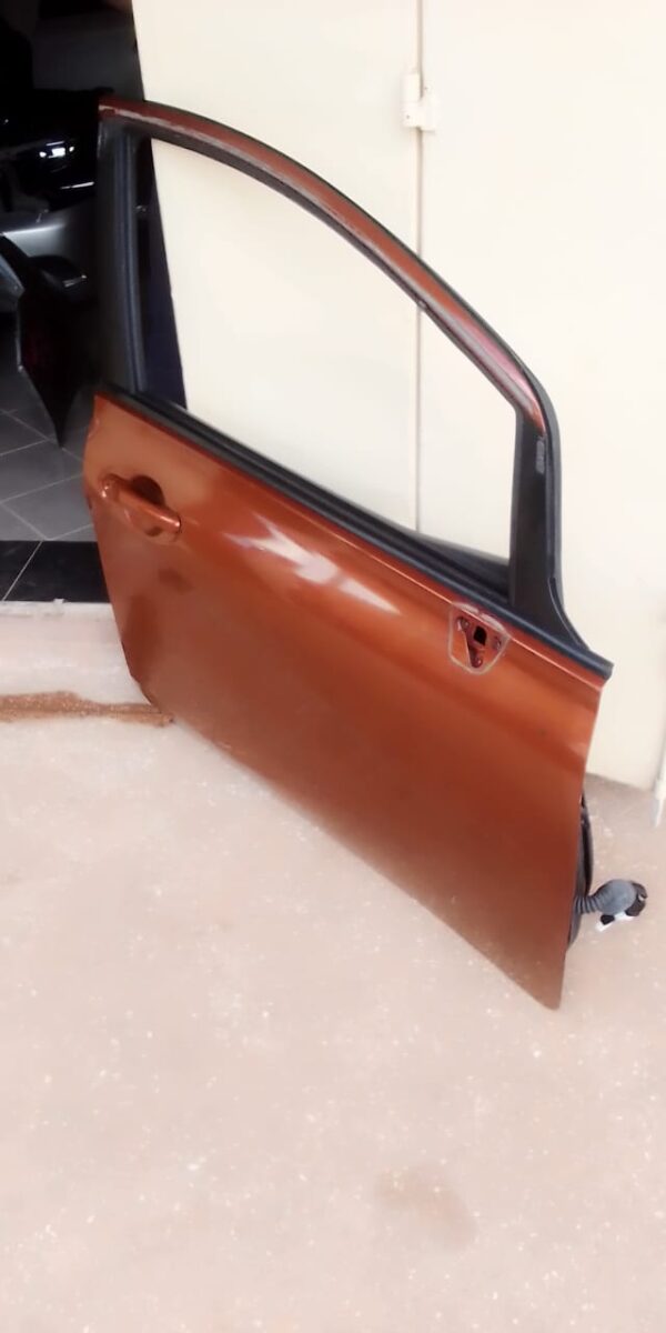 FRONT DOOR NISSAN NOTE RIGHT SIDE