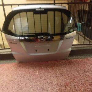 Rear gate honda fit gp1