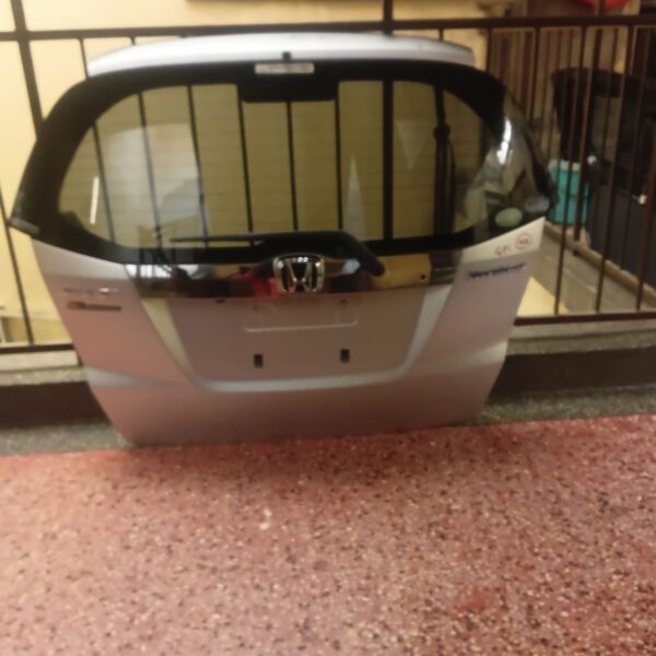 Rear gate honda fit gp1